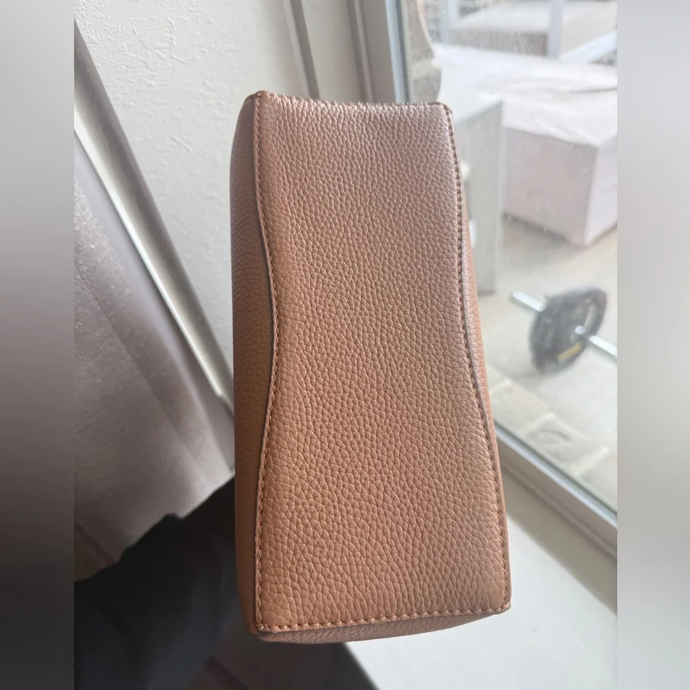 Tory Burch McGraw small bucket bag in moose - Picture 9 of 9